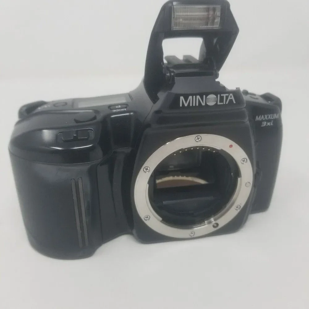 Minolta Maxxum 3Xi 35mm SLR Film Photography Black Camera Body Auto Focus Flash
